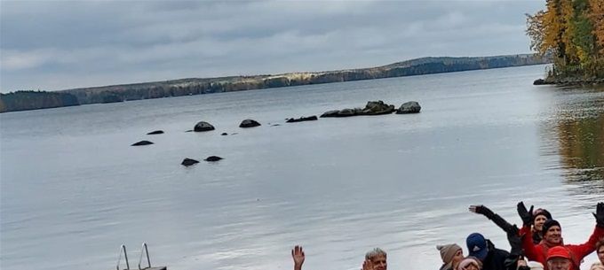 Taukoja pidettiin ja muisteltiin kyläkirjan kertomuksia.